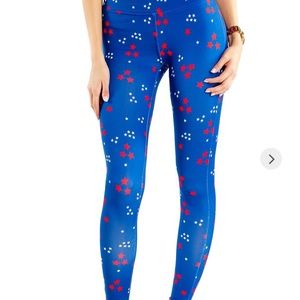 Cute leggings NWT. Perfect for 4th of July